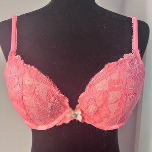 Victoria’s Secret ❤️ Body by Victoria Lace Push Up Bra